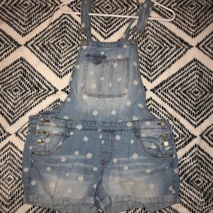 Overall shorts